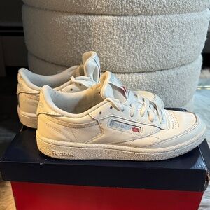 Reebok Cream Tennis Shoes